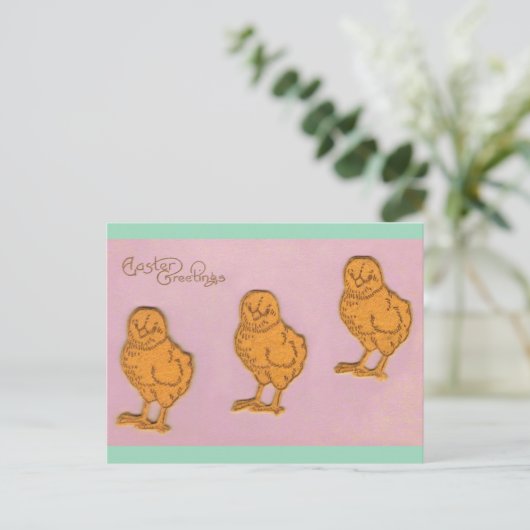 Ostergrüße Chicks Pink Feiertagspostkarte (Stehend Vorderseite)