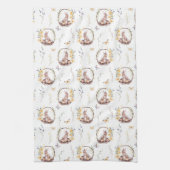 Osterhase auf einem Nest von Eiern Geschirrtuch (Vertikal)