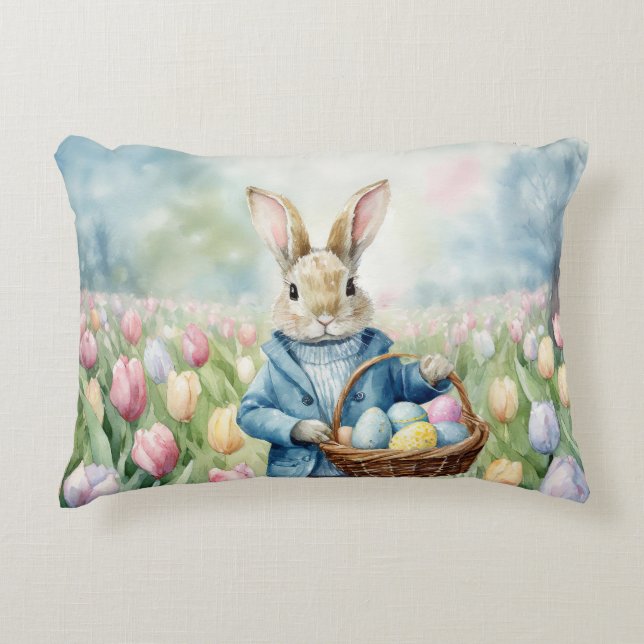 Osterhase auf einer Wiese Dekokissen (Vorderseite)