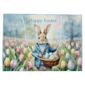Osterhase auf einer Wiese Große Geschenktüte (Rückseite)