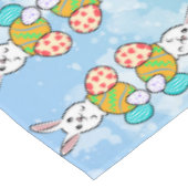 Osterhase auf Ostereiern Tischdecke (Schrägansicht)