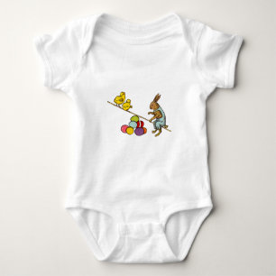 Osterhase bebrütet Eier Illustration Baby Strampler