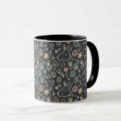 Osterhase-Doodle-Muster auf Schultafel Tasse (VorderseiteRechts)