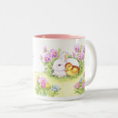 Osterhase, Entlein und Blumen Zweifarbige Tasse (VorderseiteRechts)