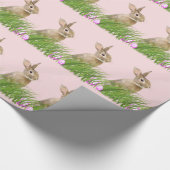 Osterhase im Gras mit Eiern Geschenkpapier (Ecke)