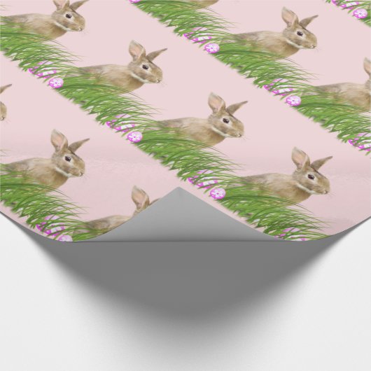 Osterhase im Gras mit Eiern Geschenkpapier (Ecke)