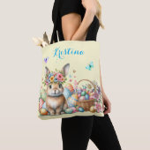 Osterhase mit Blumenkorb und gefärbten Eiern Tasche (Von Nahem)
