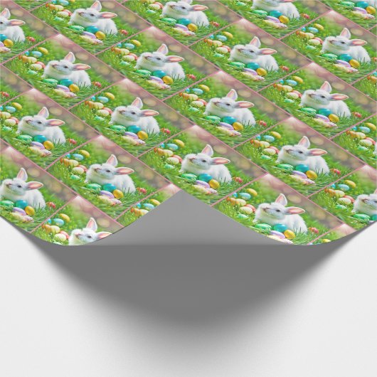 Osterhase mit farbigen Eiern Geschenkpapier (Ecke)