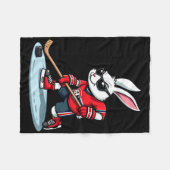 Osterhase spielt Hockey Fleecedecke (Vorderseite (Horizontal))