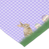 Osterhase und Eier im Gras Kurzer Tischläufer (Ecke)