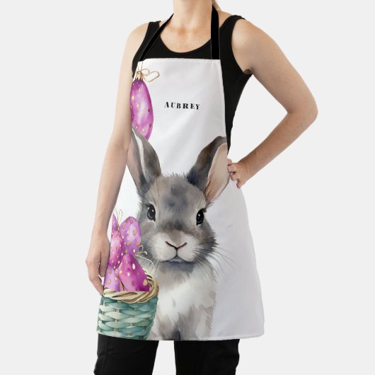 Osterhase und Getreideeier im Korb Schürze (InSitu)