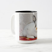 Osterhase Zweifarbige Tasse (Vorderseite Links)