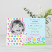 Osterhasen Foto Geburtstagsparty Einladungen (Stehend Vorderseite)