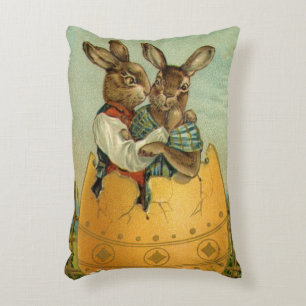 Osterhasen in einem goldenen Ei, altes viktorianis Dekokissen