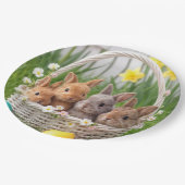 Osterhasen in einem Weidenkorb Pappteller (Schrägansicht)