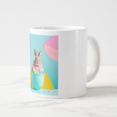 Osterhasen-Osterei Jumbo-Tasse (Vorderseite Rechts)