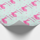 Osterhasen Rabbit Daisies Pink Aqua Personalisiert Geschenkpapier (Ecke)