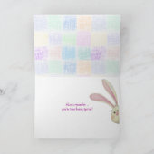 Osterhasen-Süßigkeiten im Gras Karte (Innenseite)