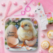 Osterkiche, die aus der Muschel des Eiers hervorge Pappteller (Party)