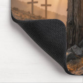 Osterkreuze auf einem Hügel Mousepad (Ecke)