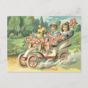 Osterküken im Vintage-Auto mit Blumen Feiertagspostkarte