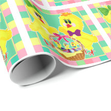 Osterküken und -körbe von Küken und Eiern