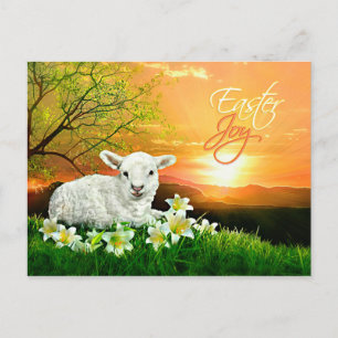 Osterlamm und Sonnenaufgang mit Osterlilien Feiertagspostkarte