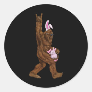 Ostern Bigfoot Bunny in einem Bysket ist Spaß für  Runder Aufkleber