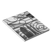 Österreich, Salzburg. Detail des Metallschiebers, Notizblock (angewinkelt)