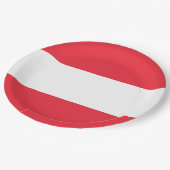 Österreichflagge Pappteller (Schrägansicht)