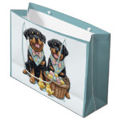 Osterrottweiler Hunde Osterhase Große Geschenktüte (Vorderseite Schrägansicht)