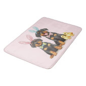 Osterrottweiler Hunde Sonnige Ohren Badematte (Schrägansicht)