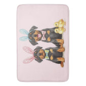 Osterrottweiler Hunde Sonnige Ohren Badematte (Vorderseite Vertikal)