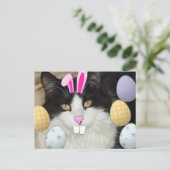 Osterschwarz-weiße Katze Feiertagspostkarte (Stehend Vorderseite)