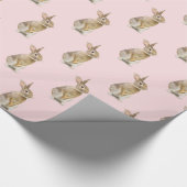 Ostersonnenstrabbe auf Rosa Geschenkpapier (Ecke)