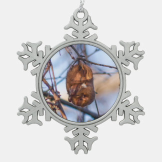 Östlicher roter Schläger Schneeflocken Zinn-Ornament