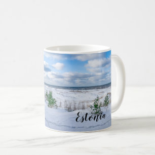 Ostseeküste im Winter schneebedeckt Kaffeetasse