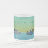 Otter, die Wasser spielen Mattglastasse (Mittel)