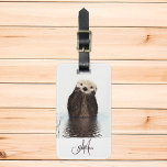 Otter Lover Monogram Personalisiert Gepäckanhänger<br><div class="desc">Dieses Design wurde mithilfe von digitaler Kunst erstellt und kann in dem Bereich personalisiert sein, der zur Verfügung gestellt wird, oder indem Sie den Klick wählen, um weitere Optionen anzupassen und den Namen, die Initialen oder die Wörter zu ändern. Sie können auch die Textfarbe und den Textstil ändern oder den...</div>