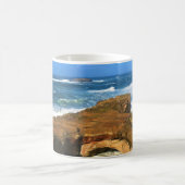 Otter Rock at Devil's Punchbowl Staat Park, Oregon Kaffeetasse (Mittel)