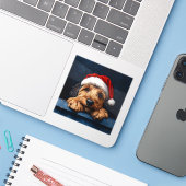 Otterhound in einer Weihnachtsmannmütze Aufkleber (Laptop mit iPhone)