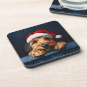 Otterhound in einer Weihnachtsmannmütze Getränkeuntersetzer (Linke Seite)