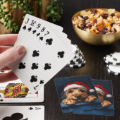 Otterhound in einer Weihnachtsmannmütze Spielkarten (In Situ)
