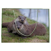 Otterly in der Liebe-Geschenk-Tasche Große Geschenktüte (Rückseite)