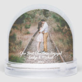 Our First Christmas Couple Photo Schneekugeln (Rückseite)