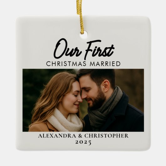 Our First Christmas Married Photo Keramikornament (Vorderseite)
