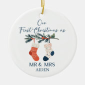 Our First Christmas | Personalized Holiday Keepsak Keramik Ornament (Vorne)