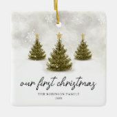 Our First Christmas Pine Tree Holiday Keramikornament (Vorderseite)