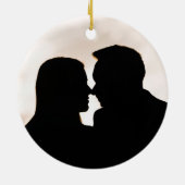 Our First Christmas Together Couple Silhouette Keramik Ornament (Hinten)