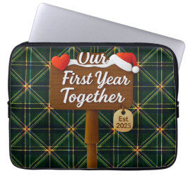 Our First Year Together 2025 Wooden Sign Laptopschutzhülle